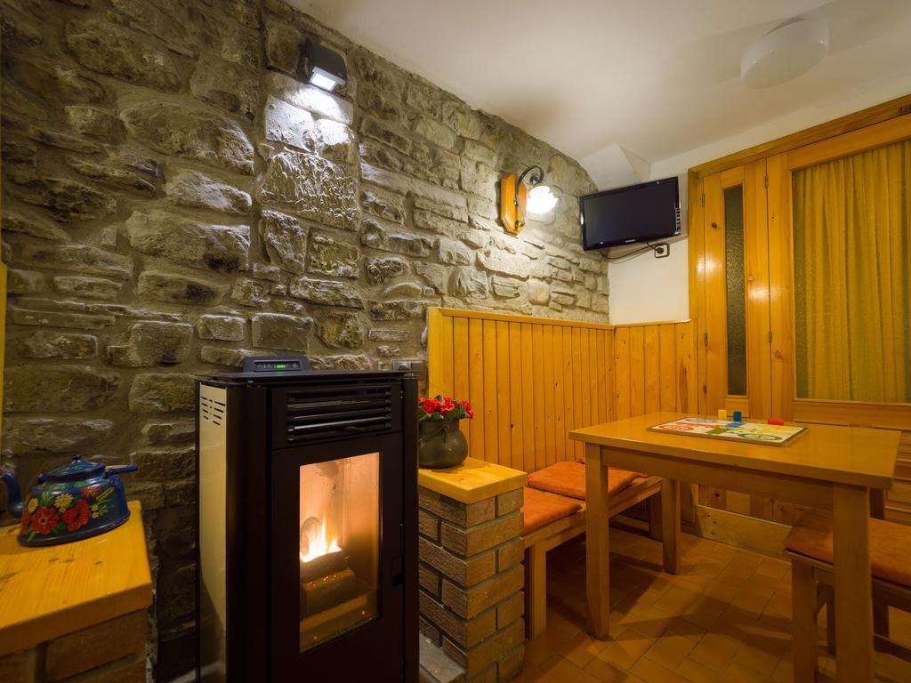 Hostal Pirineos Sarvisé Eksteriør bilde