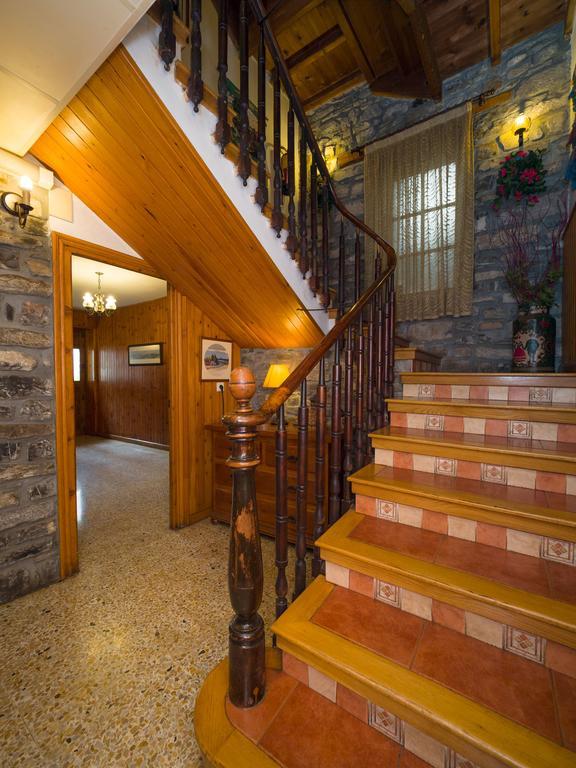 Hostal Pirineos Sarvisé Eksteriør bilde