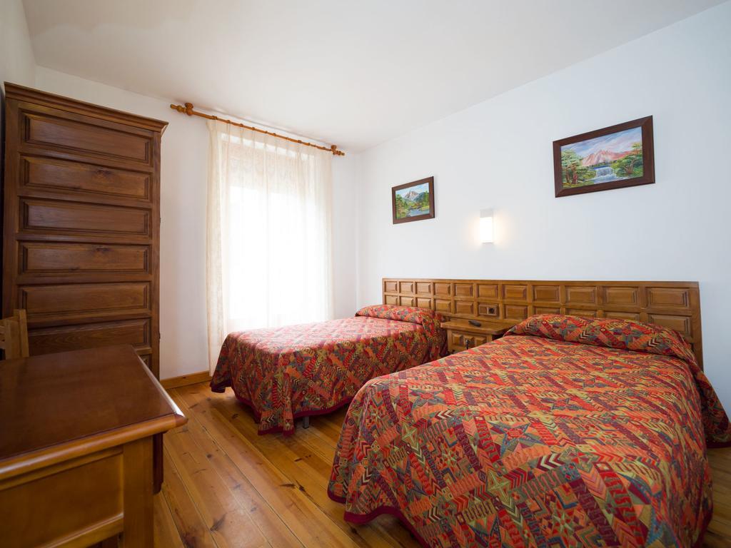 Hostal Pirineos Sarvisé Eksteriør bilde